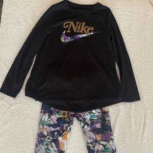 Nike Girl’s multicolored outfit